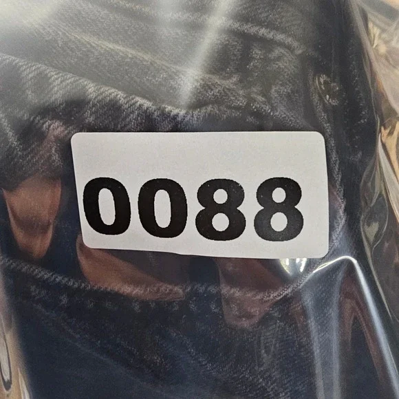 American Eagle Strigid Mom Jeans Size 12 Short Black Wash High Rise Relaxed - Picture 7 of 7